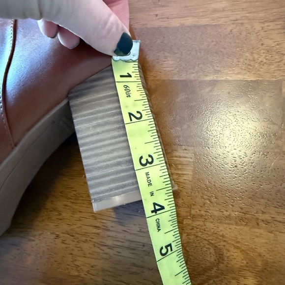 Old Navy EUC Faux Leather Block Heel Ankle Boots | Size 9 | Color Cognac Brown - Picture 7 of 7